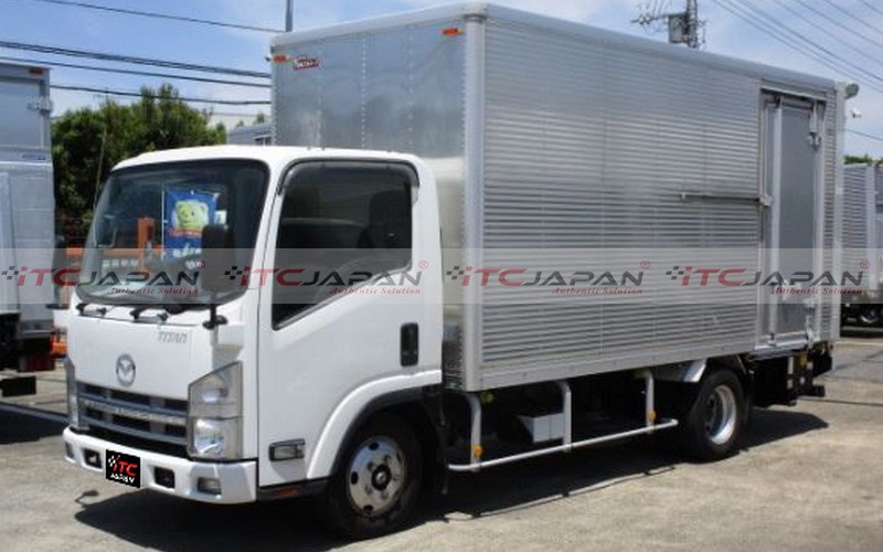 MAZDA TITAN (2010)