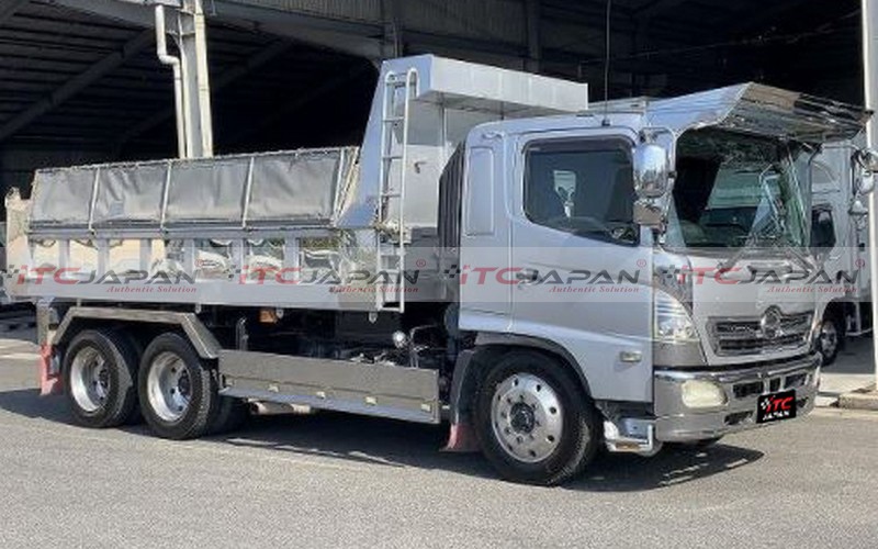 HINO RANGER (2002)