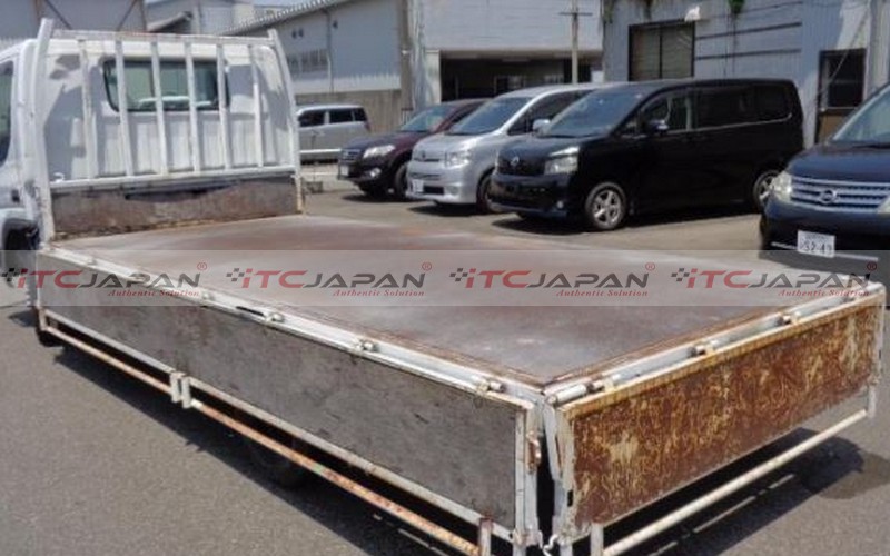 MAZDA TITAN -LOW MILEAGE (2004)