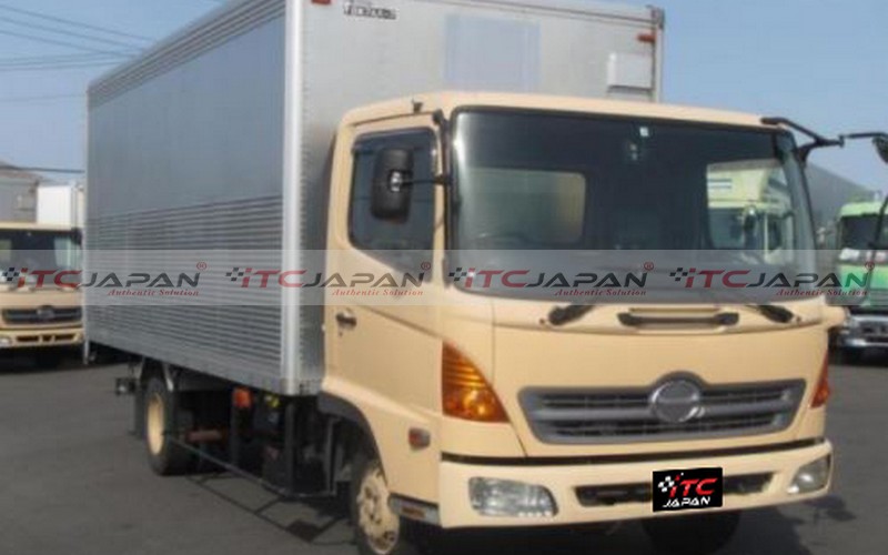 HINO RANGER (2004)