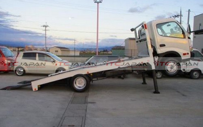 TOYOTA DYNA CAR CARRIER (2010)