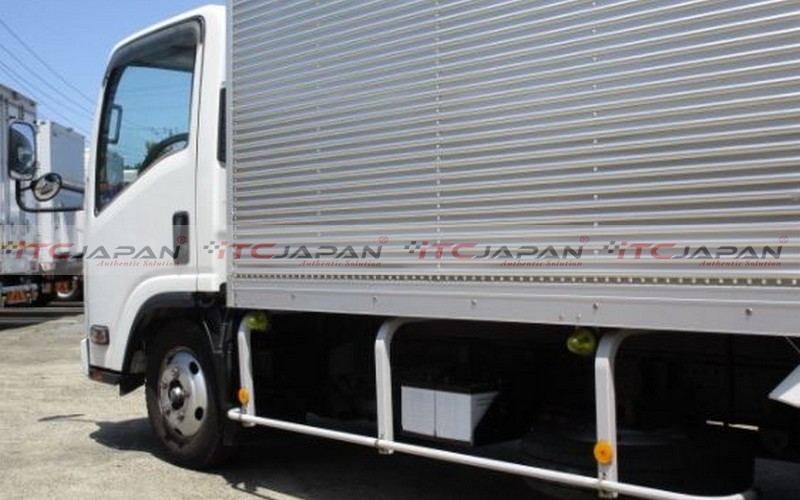 MAZDA TITAN (2010)