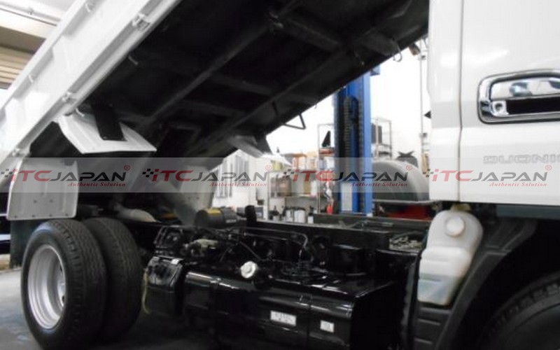 MITSUBISHI CANTER (2014)