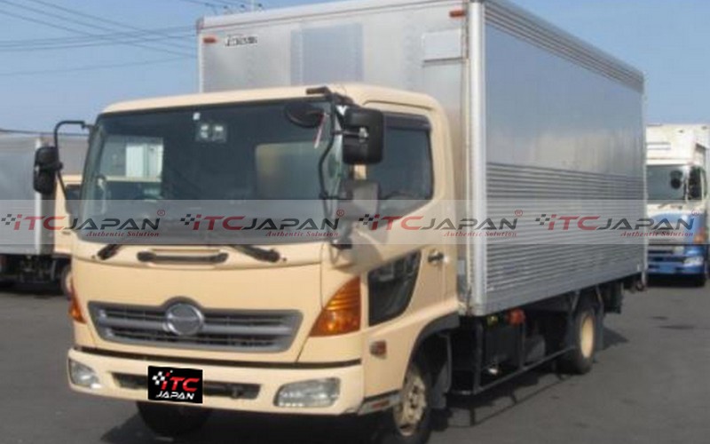 HINO RANGER (2004)