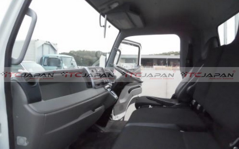 MITSUBISHI CANTER (2016)