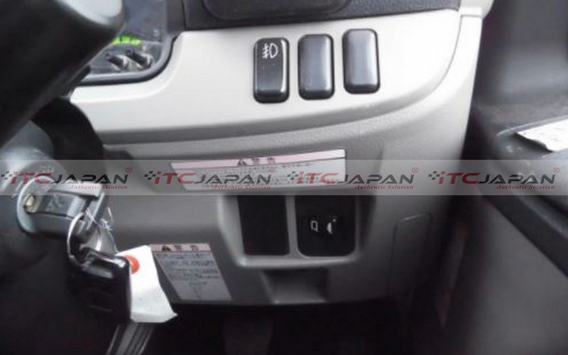 MITSUBISHI CANTER (2016)