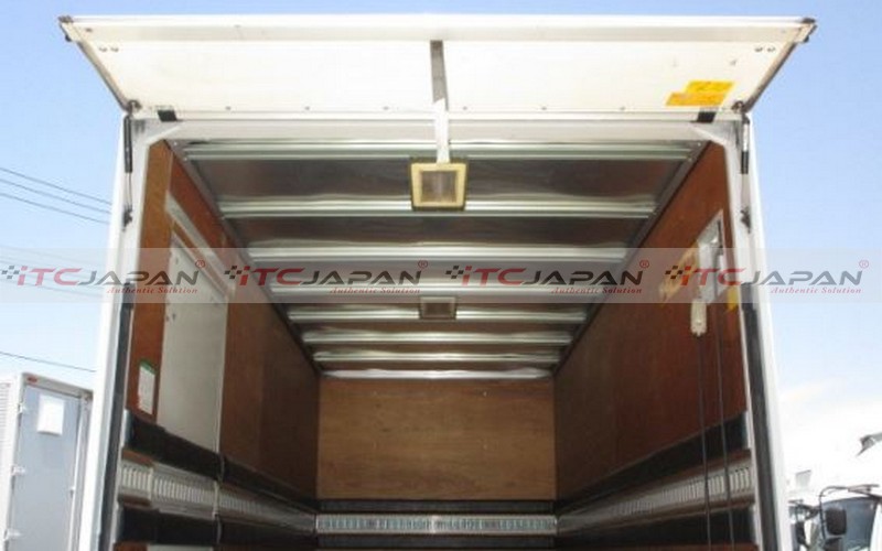 MAZDA TITAN (2010)