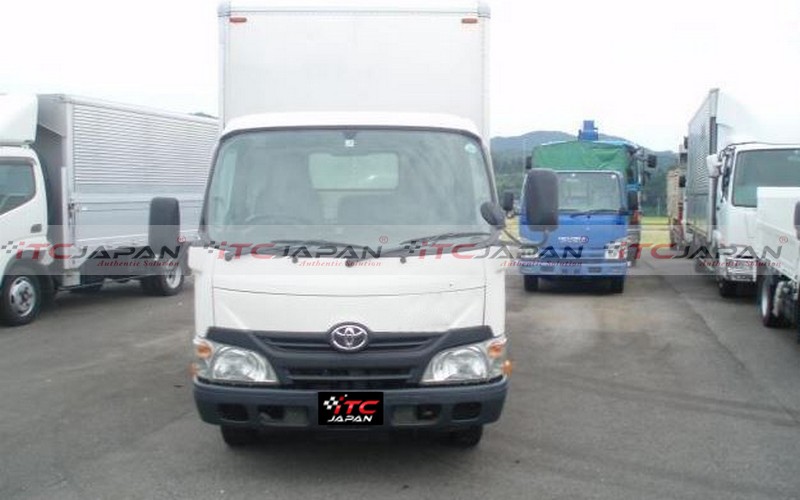 TOYOTA DYNA (2014)