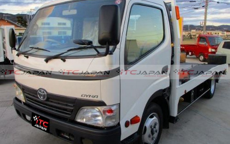 TOYOTA DYNA CAR CARRIER (2010)