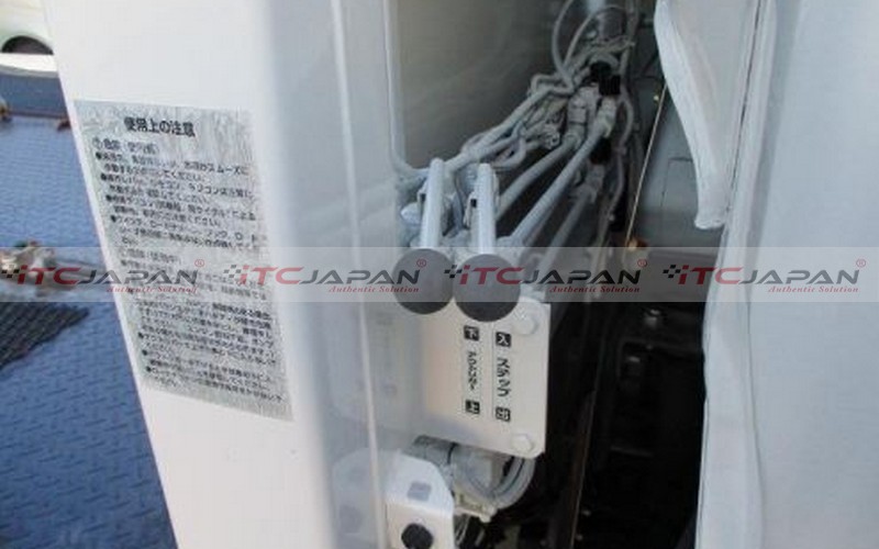 TOYOTA DYNA CAR CARRIER (2010)