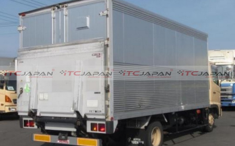 HINO RANGER (2004)