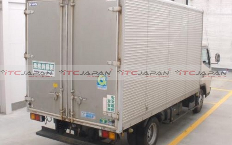 MITSUBISHI CANTER (2012)