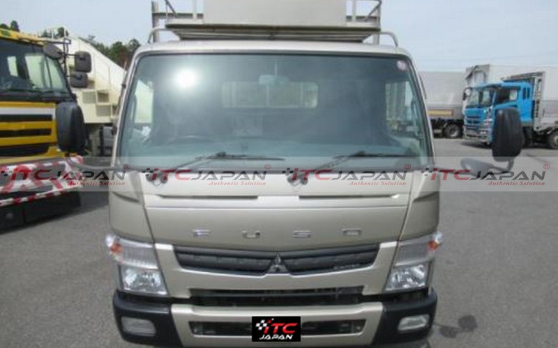 MITSUBISHI CANTER (2013)