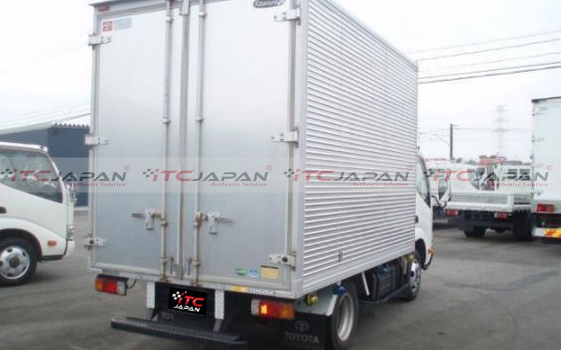 TOYOTA DYNA (2014)