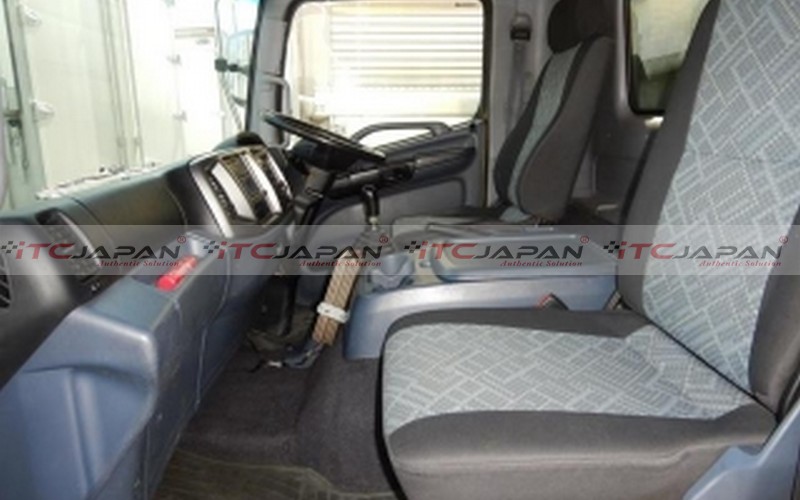 HINO RANGER (2004)