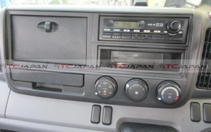 MITSUBISHI CANTER (2013)