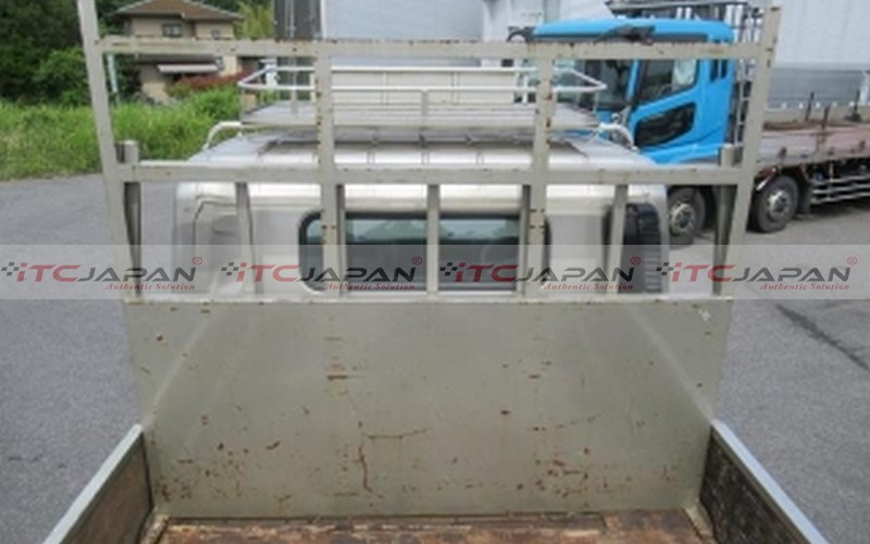 MITSUBISHI CANTER (2013)