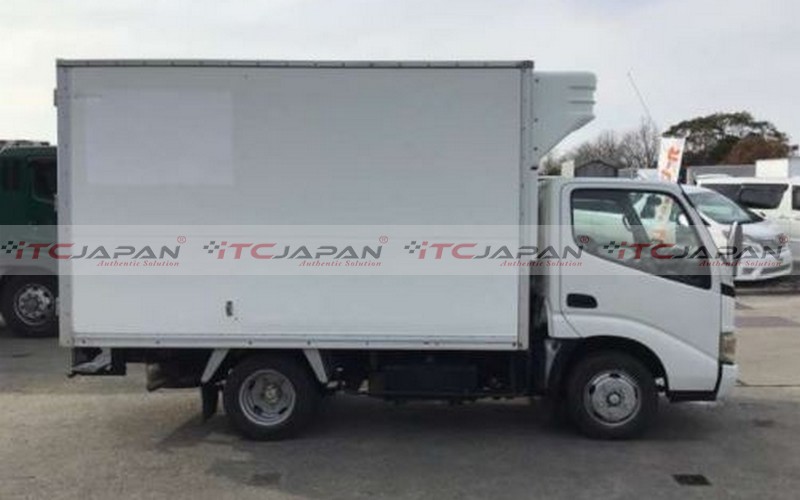 TOYOTA DYNA REFRIGERATOR (2004)