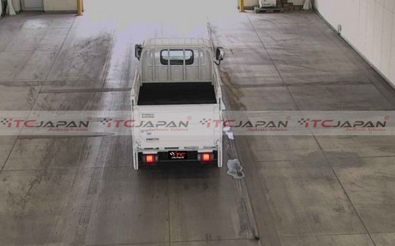 MAZDA TITAN (2008)