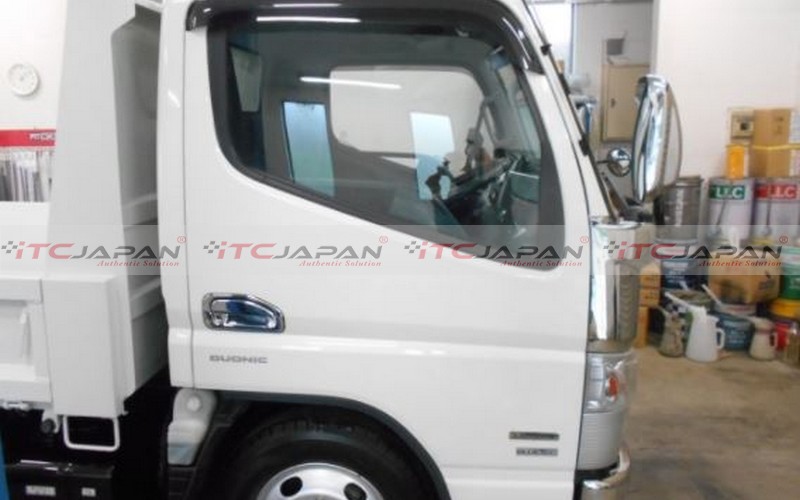 MITSUBISHI CANTER (2014)