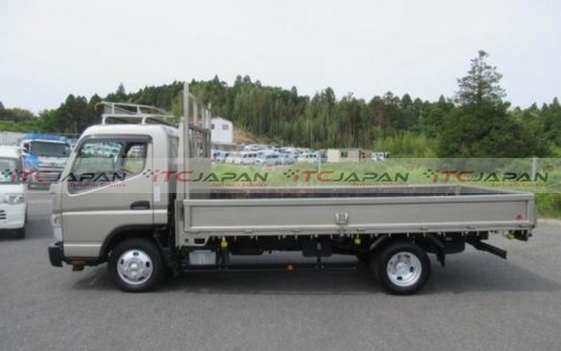 MITSUBISHI CANTER (2013)