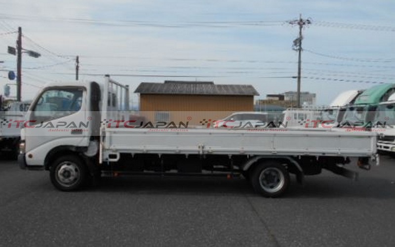 TOYOTA DYNA (2005)