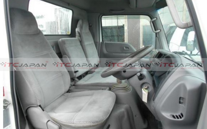 MAZDA TITAN CAR CARRIER (2002)