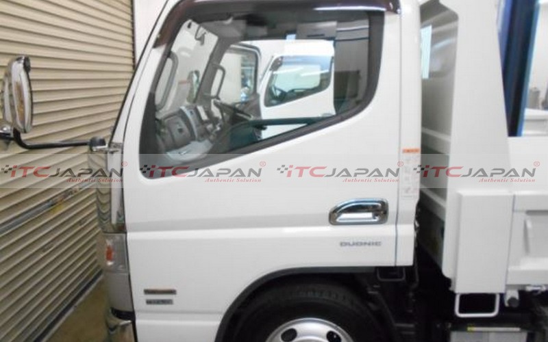 MITSUBISHI CANTER (2014)