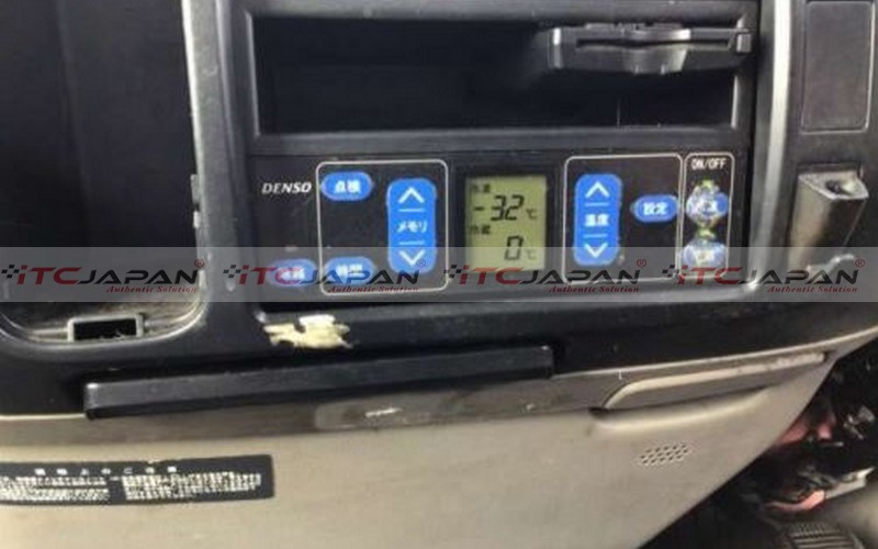 TOYOTA DYNA REFRIGERATOR (2004)