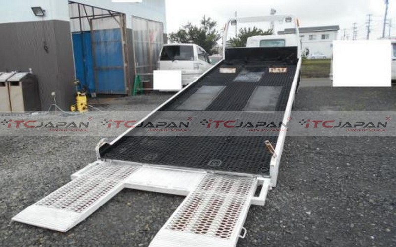 MAZDA TITAN CAR CARRIER (2002)