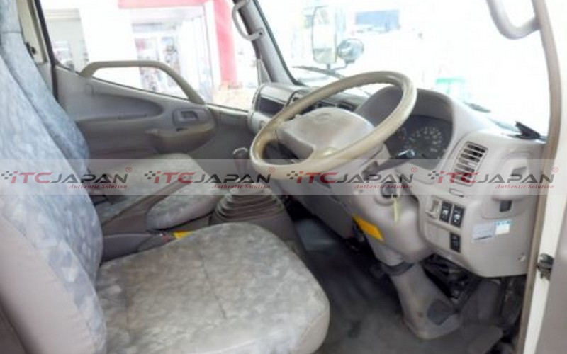 TOYOTA DYNA DOUBLE CABIN (2008)