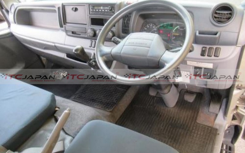 MITSUBISHI CANTER (2013)