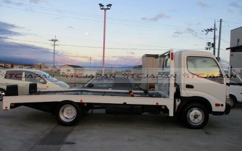 TOYOTA DYNA CAR CARRIER (2010)