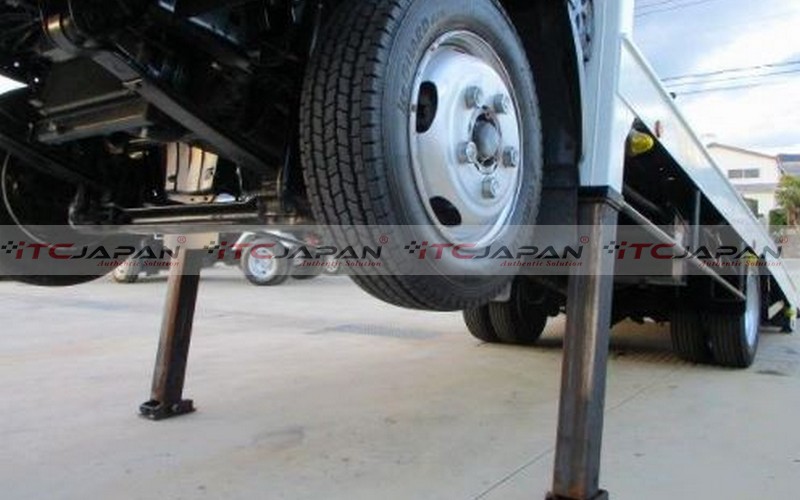 TOYOTA DYNA CAR CARRIER (2010)