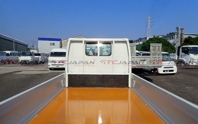 MAZDA TITAN (2006)