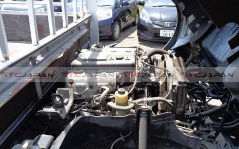 MAZDA TITAN -LOW MILEAGE (2004)