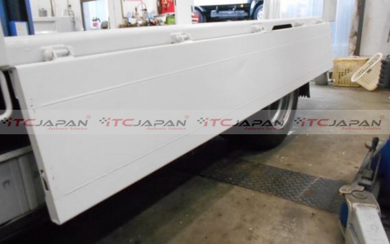 MITSUBISHI CANTER (2014)