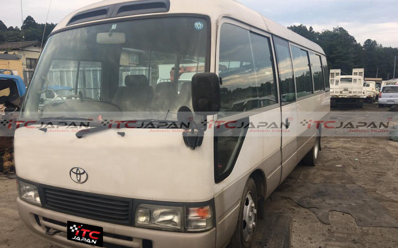 TOYOTA COASTER (1997)