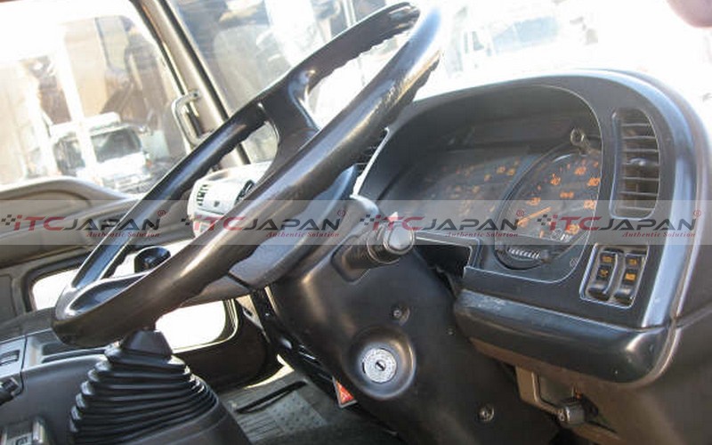 ISUZU FORWARD (1995)