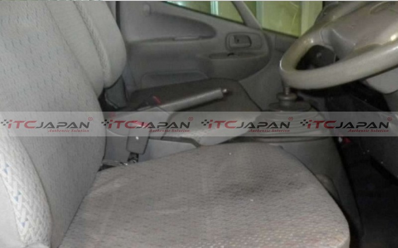 TOYOTA DYNA (2005)