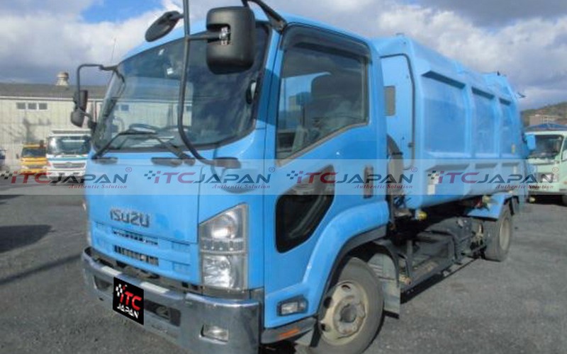 ISUZU FORWARD PACKER TRUCK (2009)