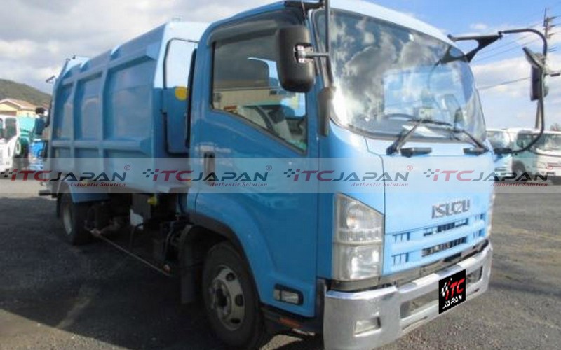 ISUZU FORWARD PACKER TRUCK (2009)