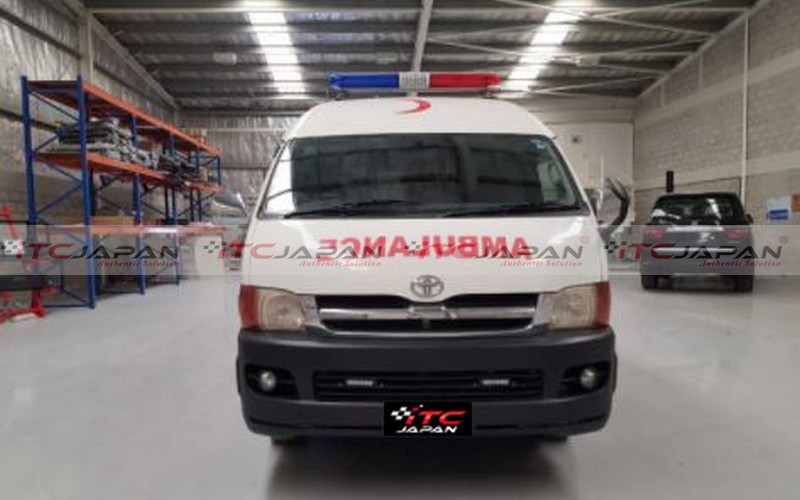 TOYOTA HIACE AMBULANCE (2016)