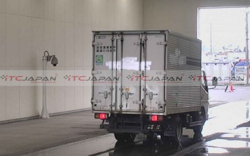 MITSUBISHI CANTER (2006)