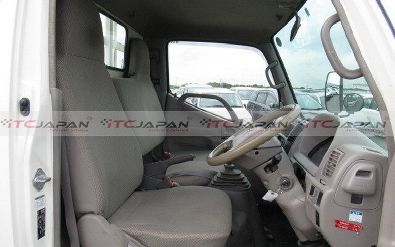 HINO DUTRO (2003)