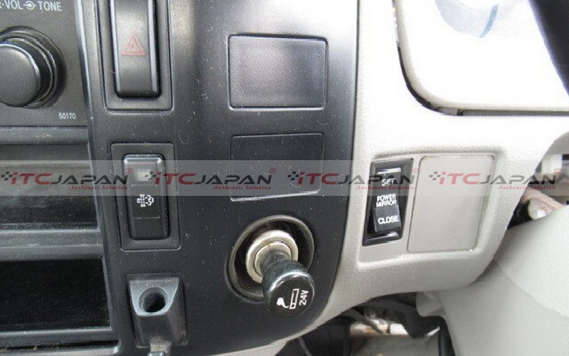 HINO DUTRO (2003)