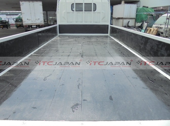 MITSUBISHI CANTER (2003)
