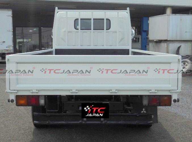 MITSUBISHI CANTER (2003)