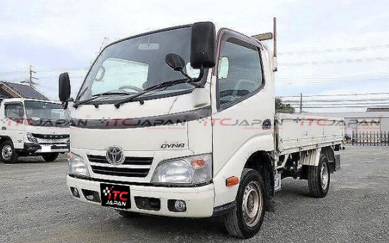 TOYOTA DYNA FLAT BED (2012)