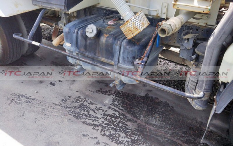 ISUZU Elf SPRINKLER TRUCK (2014)